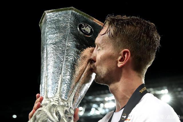 弗格31分辽宁胜四川 西尔扎提15分新疆胜同曦